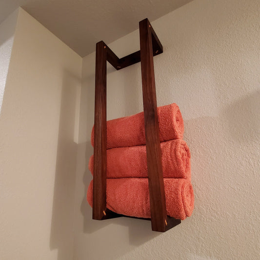 Rustic Wooden Towel Holder Plans | DIY Wall-Mounted Bathroom Organizer
