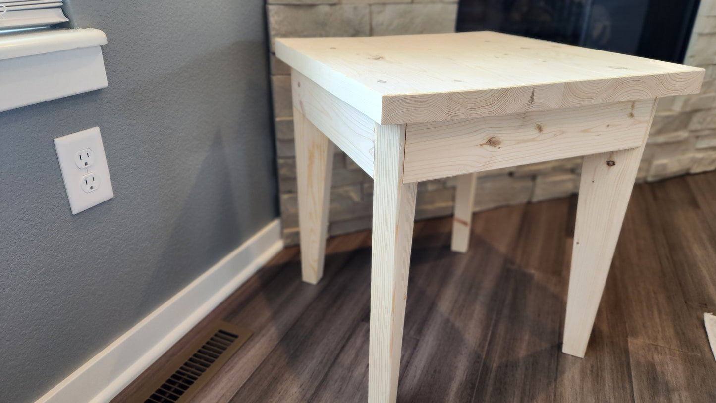 Simple End Table Woodworking Plans | 2x4 DIY Table (21x21x22)